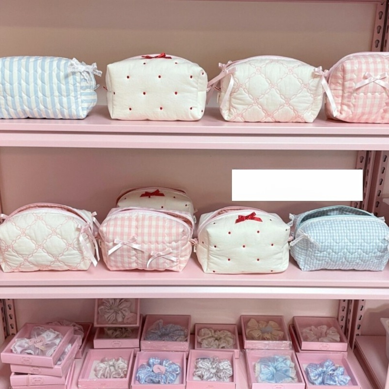 New Quilted Ins Makeup Bag Han - огляд і ціна Beauty Makeup Edit