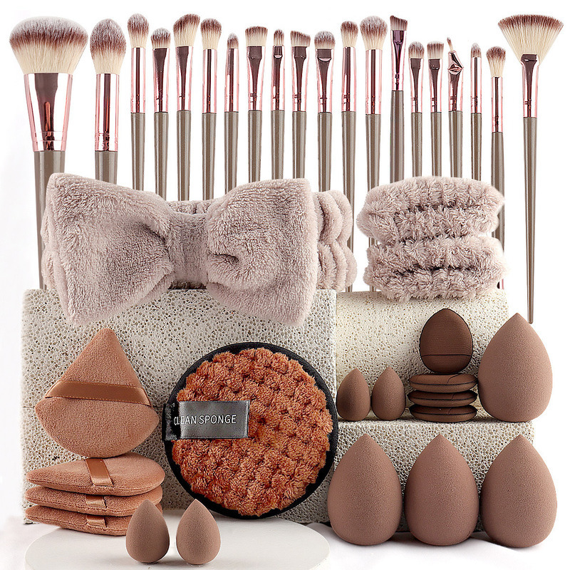 40-Piece Beauty Kit for Women  - огляд і ціна Beauty Makeup Kit For Girls